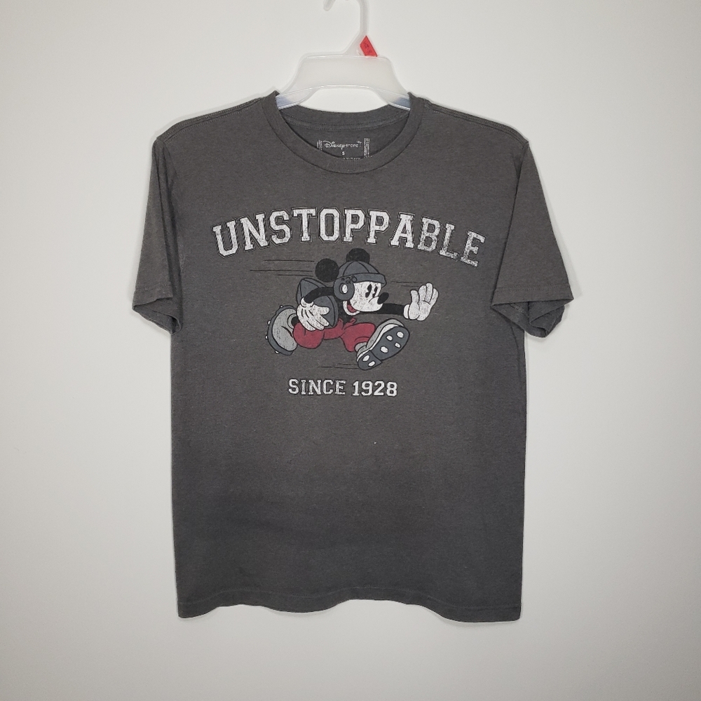 Disney Mickey Mouse 'Unstoppable' Football T Shirt || Men's Size: Small